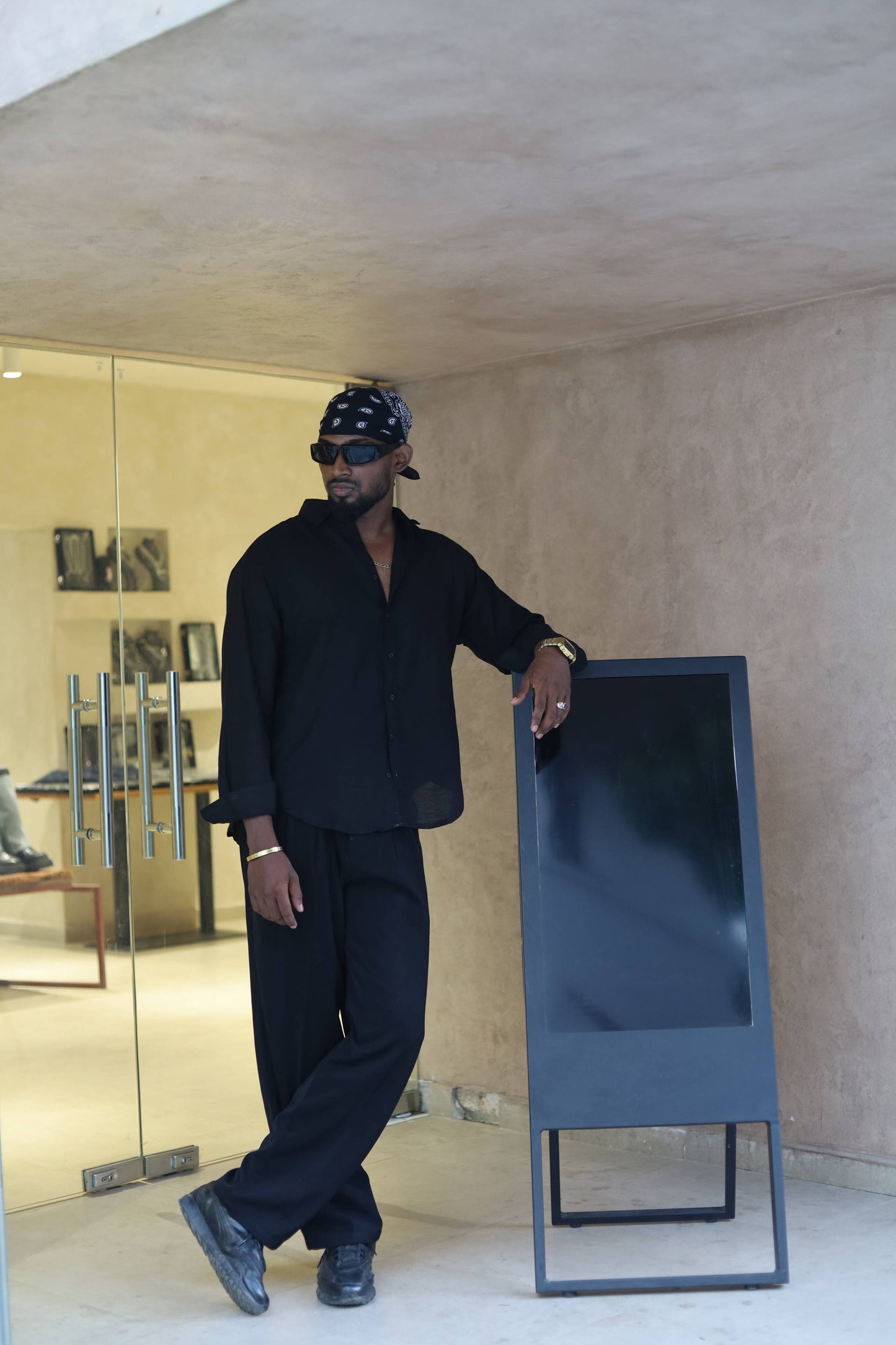 BLACK LINEN SHIRT