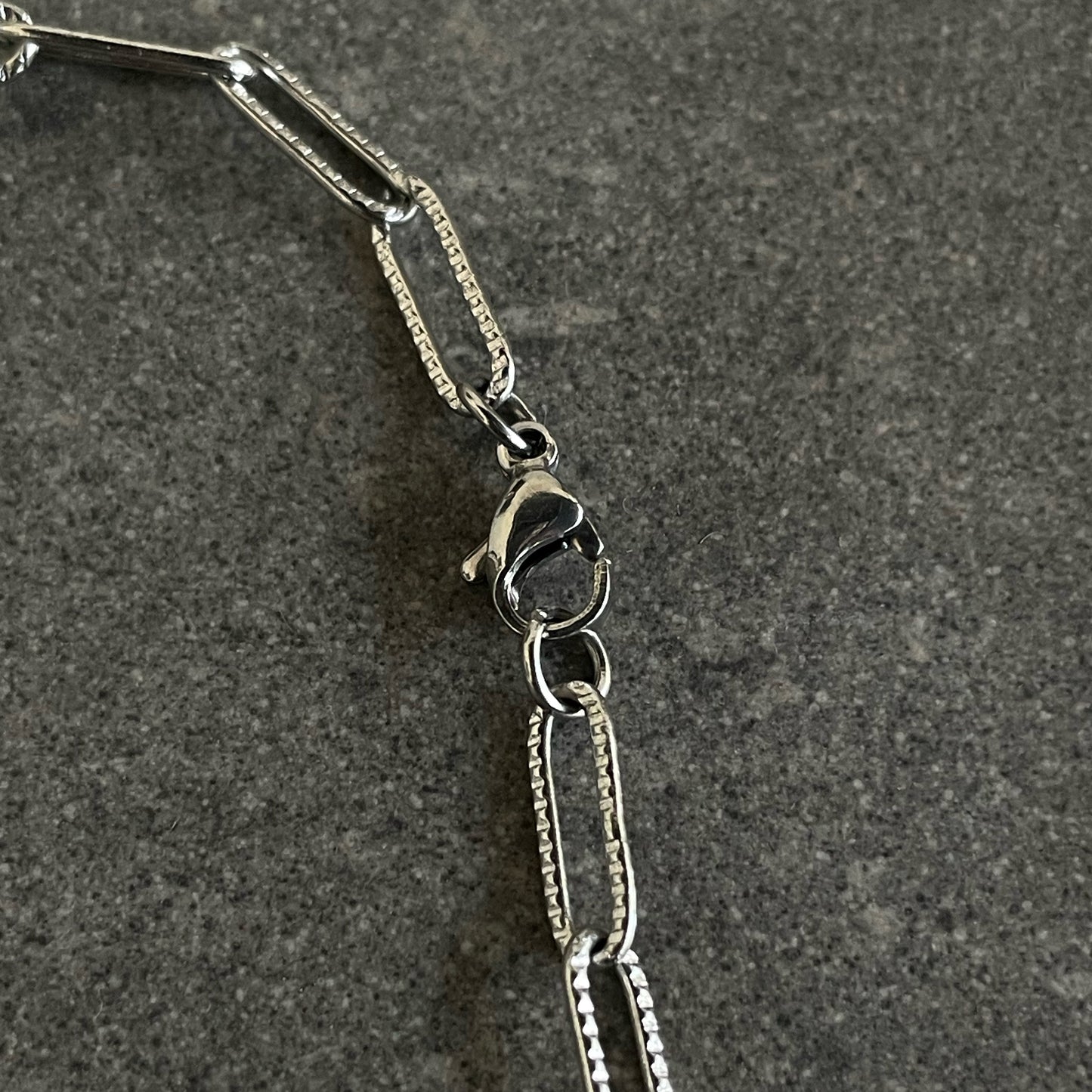 textured loop chain