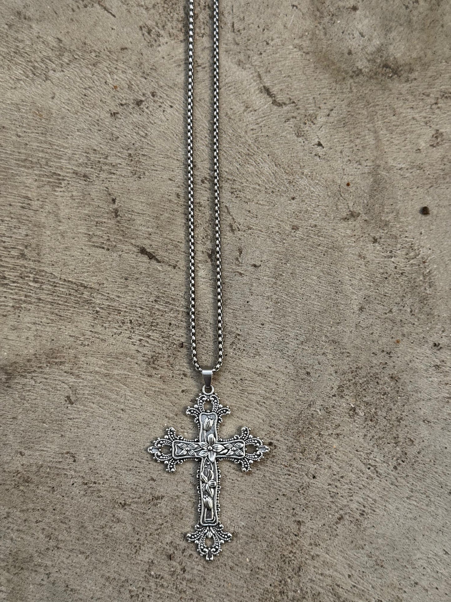 VICTORIAN CROSS