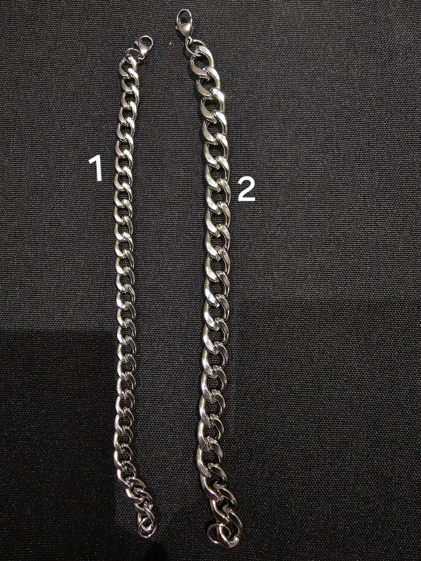 Stainless steel linked bracelet