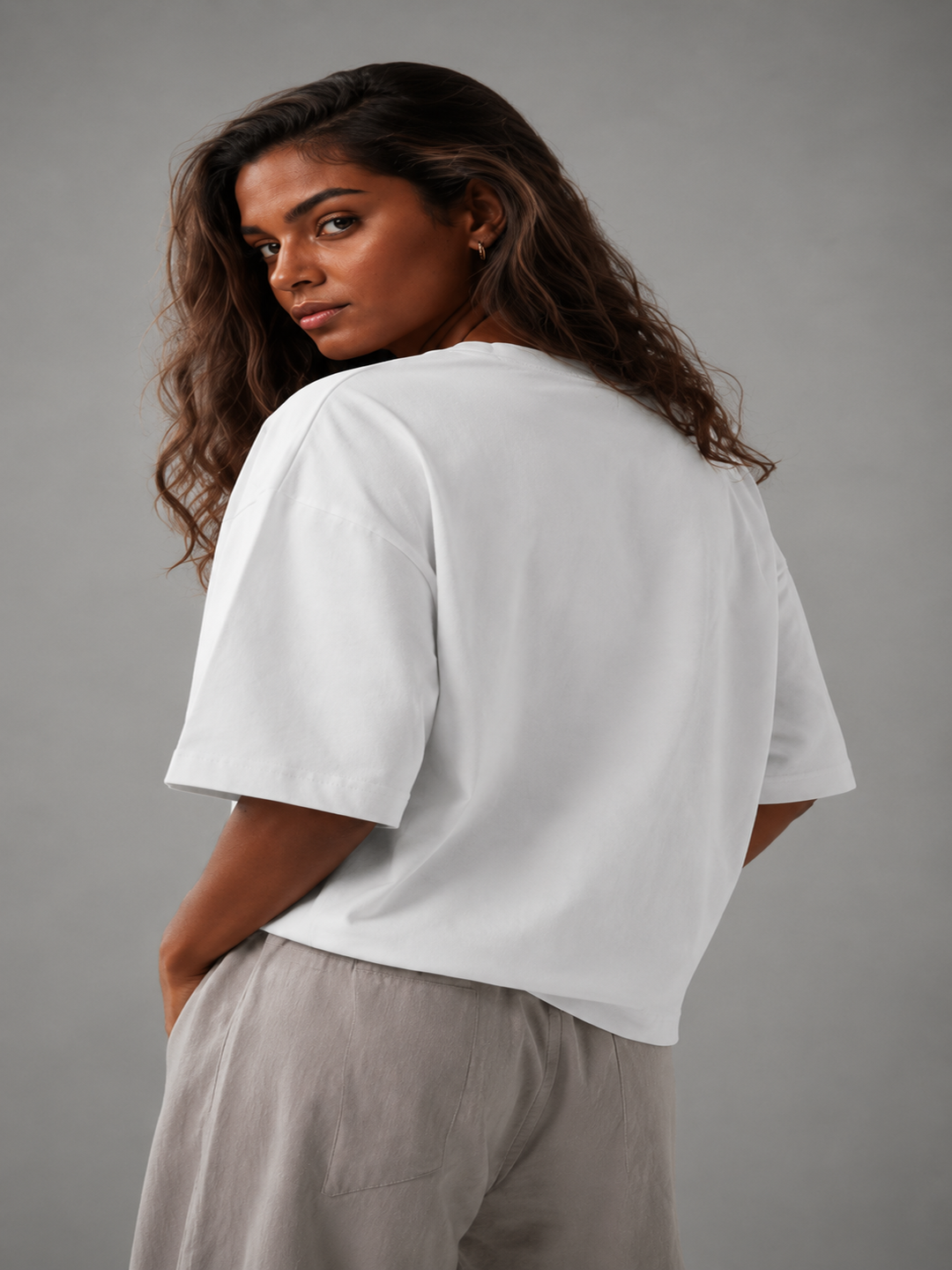 ESCAPE ESSENTIAL WHITE BOXY TEE