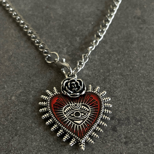 eye in heart chain