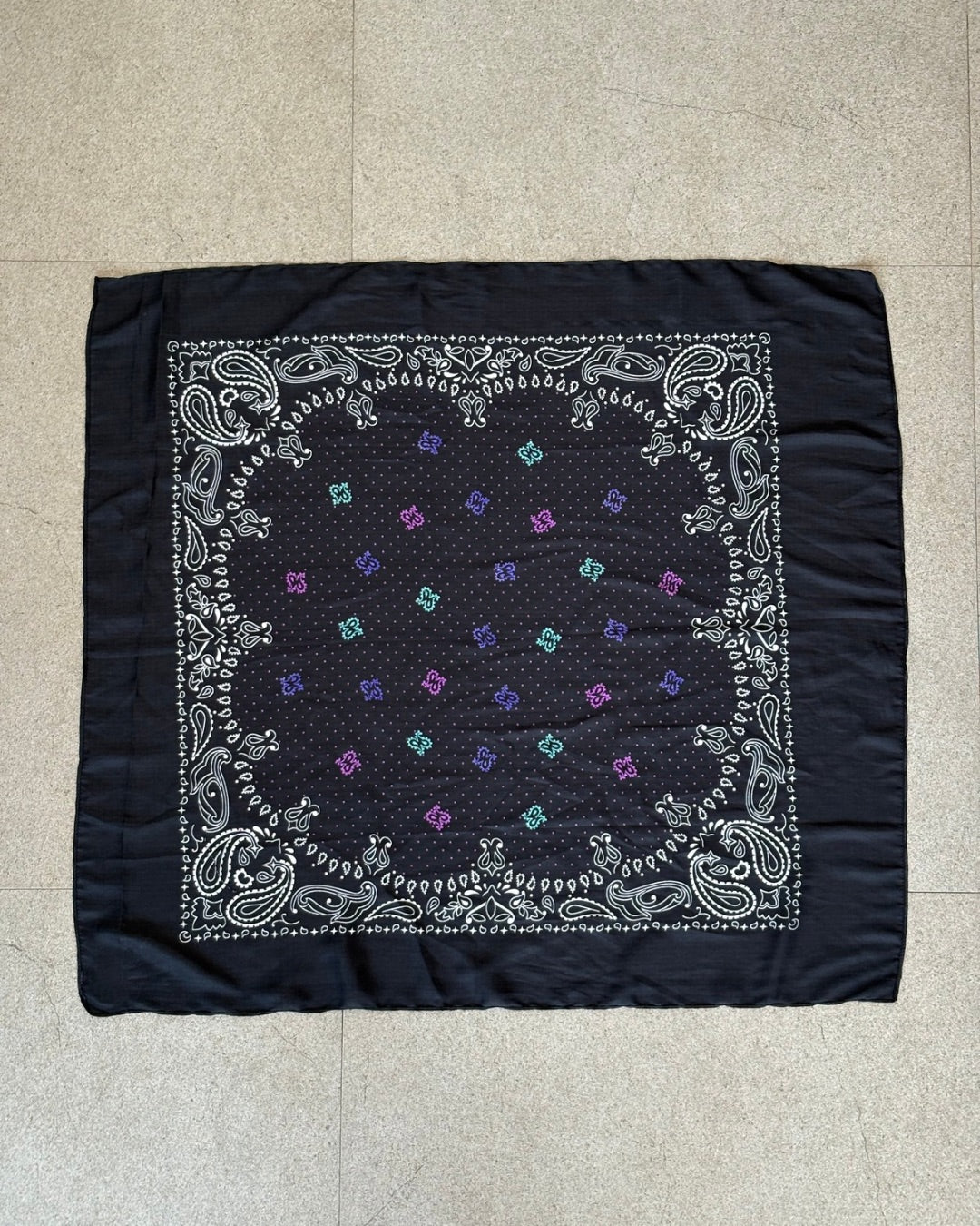 THE NOIR BANDANA SCARF