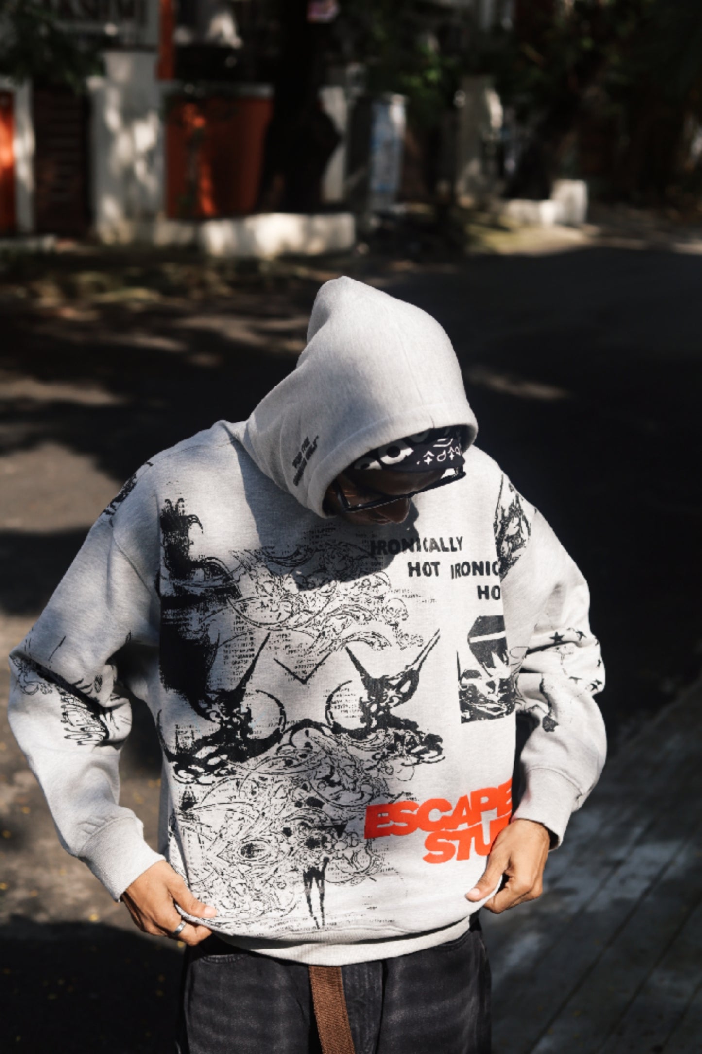 escape studio ( oversize croped hoodie )