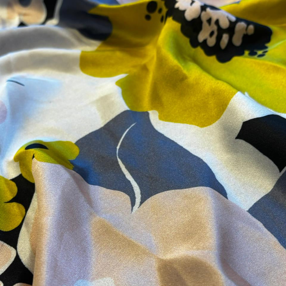 ELEGANT FLORA SCARF