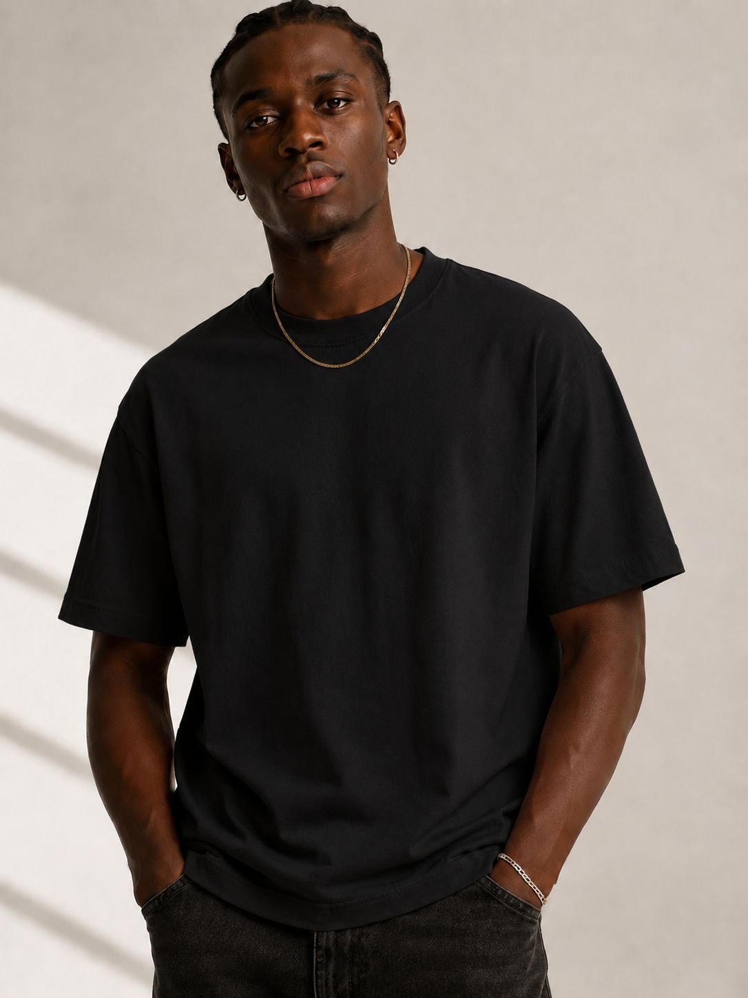 ESCAPE ESSENTIAL BLACK BOXY TEE