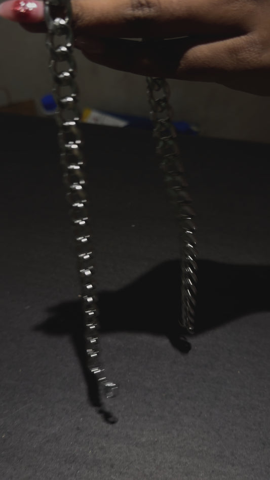 Stainless steel linked chain